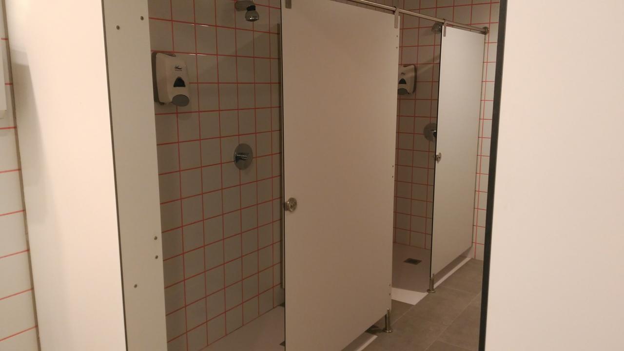 Egunon Bilbao Hostel Екстериор снимка