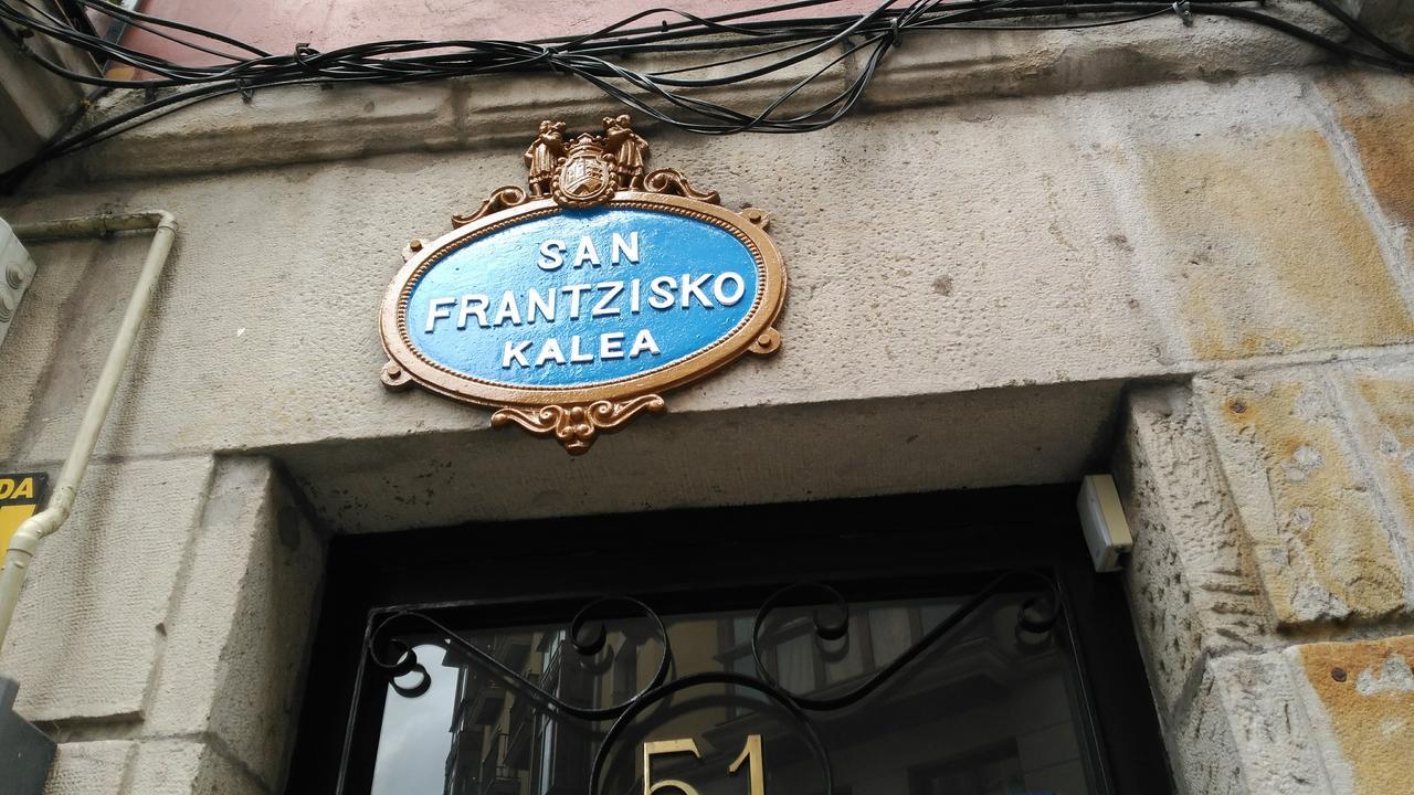 Egunon Bilbao Hostel Екстериор снимка