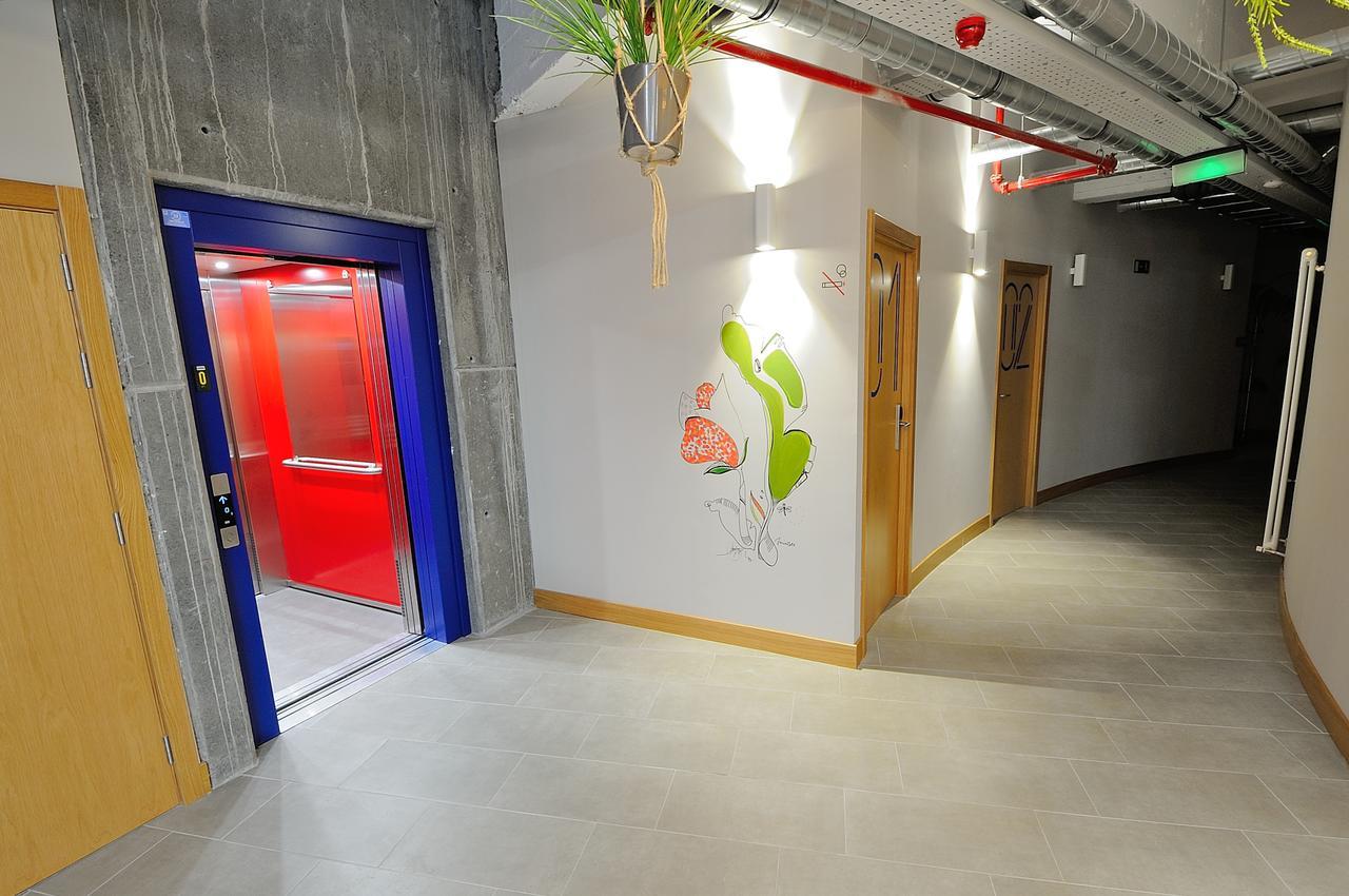 Egunon Bilbao Hostel Екстериор снимка
