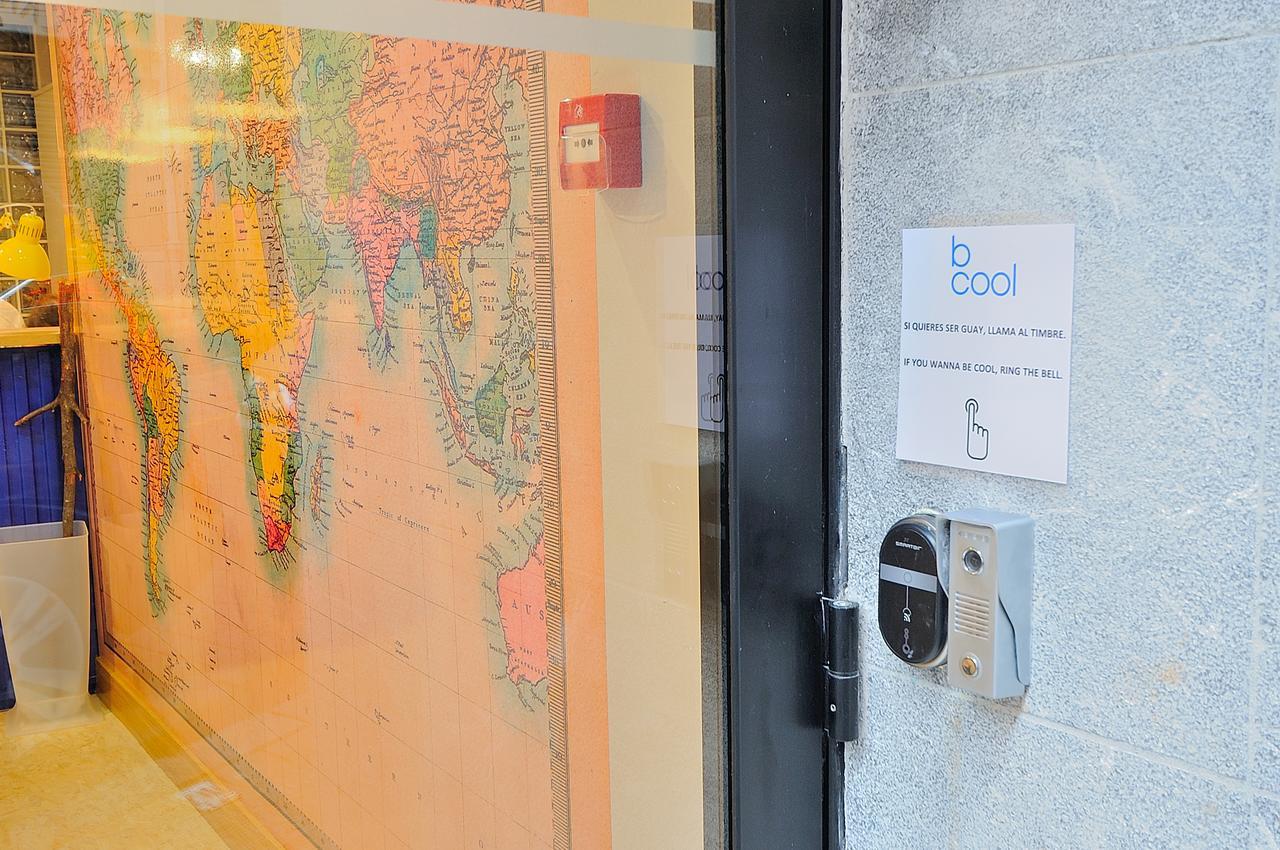 Egunon Bilbao Hostel Екстериор снимка