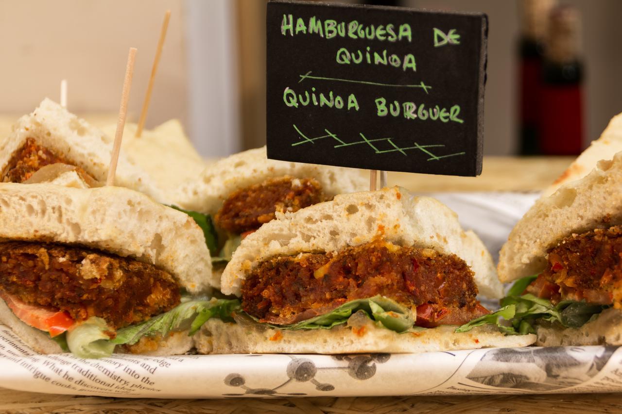 Egunon Bilbao Hostel Екстериор снимка