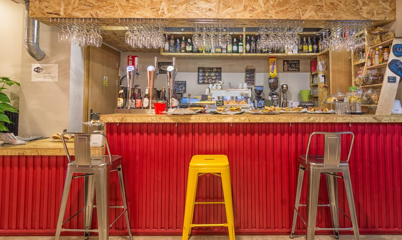 Egunon Bilbao Hostel Екстериор снимка