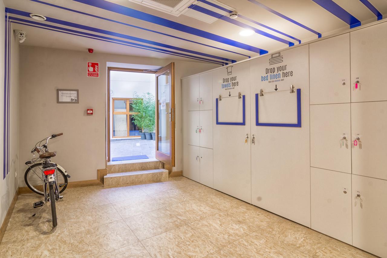 Egunon Bilbao Hostel Екстериор снимка