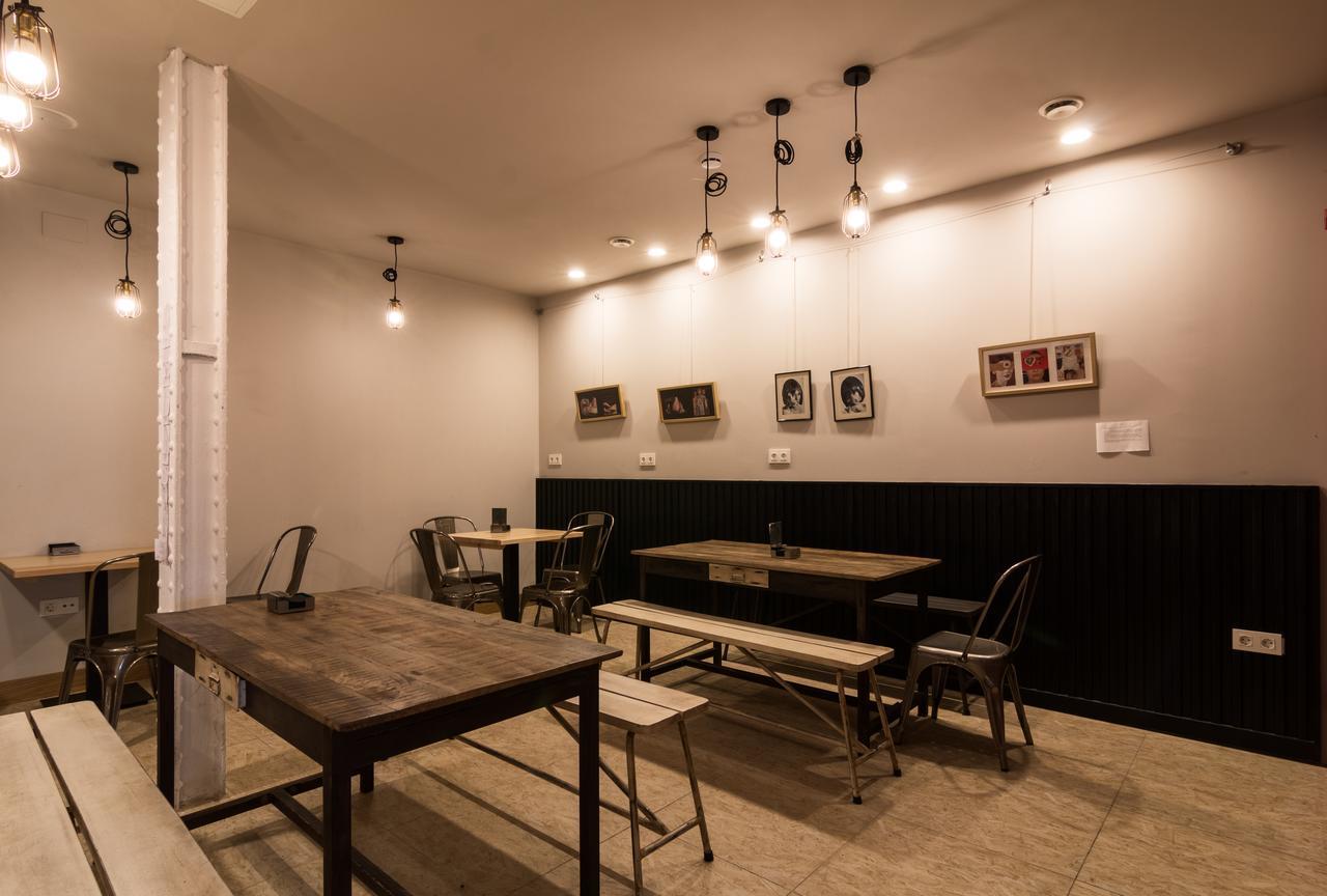 Egunon Bilbao Hostel Екстериор снимка