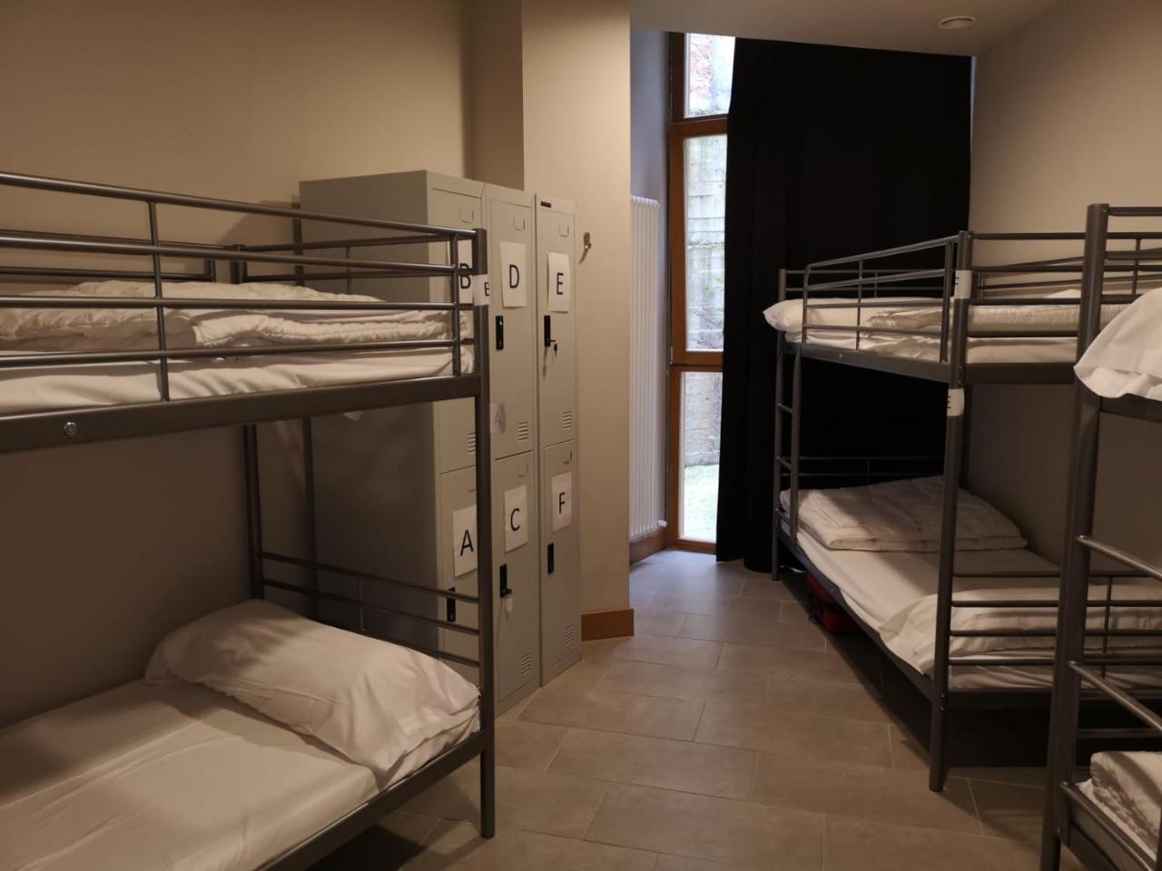 Egunon Bilbao Hostel Екстериор снимка